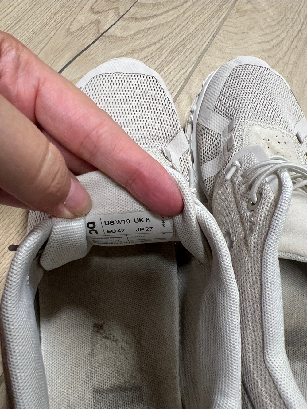 On Running Cloud Sneakers in off white - Picture 4 of 6
